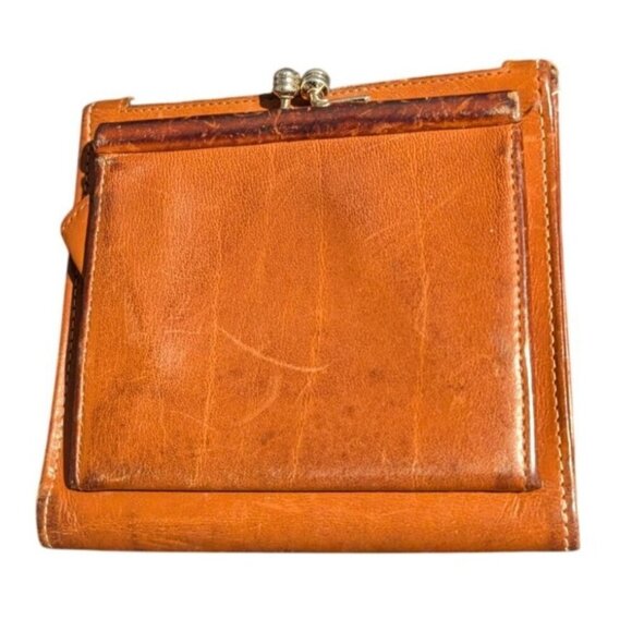 Dooney & Bourke Wallet Leather with Coin Section *READ - Picture 2 of 4